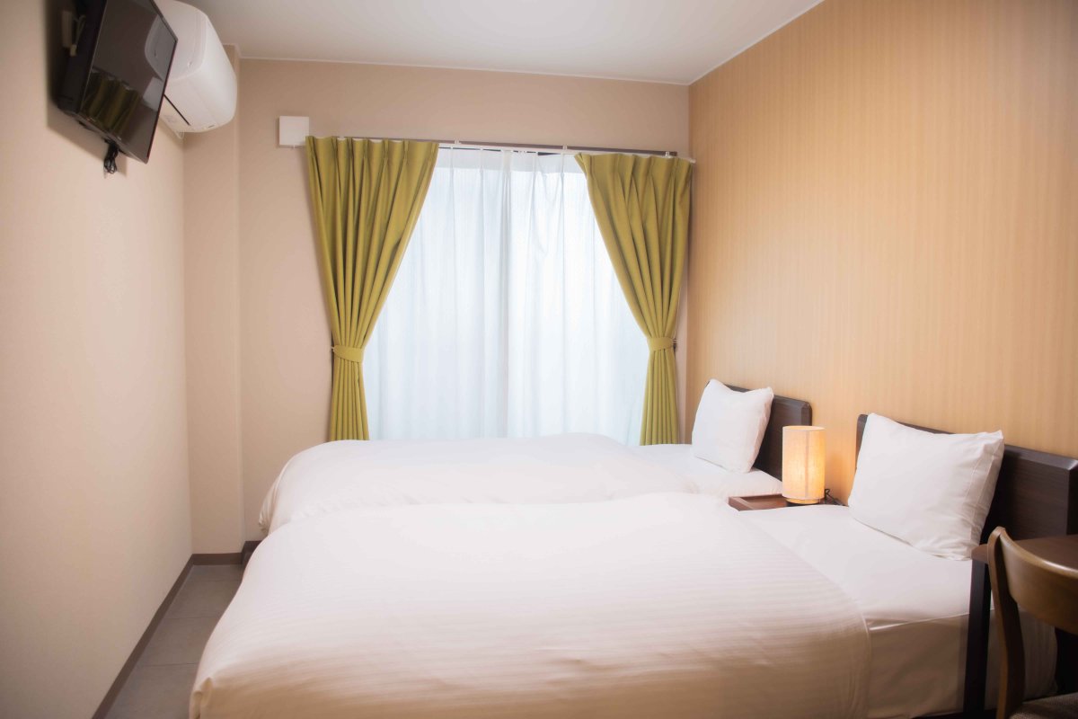 Superior Twin Room (201,205,301)